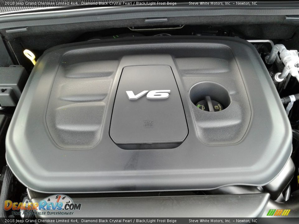 2018 Jeep Grand Cherokee Limited 4x4 Diamond Black Crystal Pearl / Black/Light Frost Beige Photo #33
