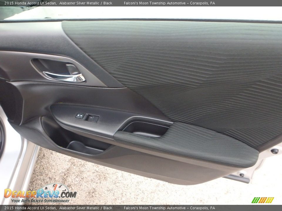2015 Honda Accord LX Sedan Alabaster Silver Metallic / Black Photo #12
