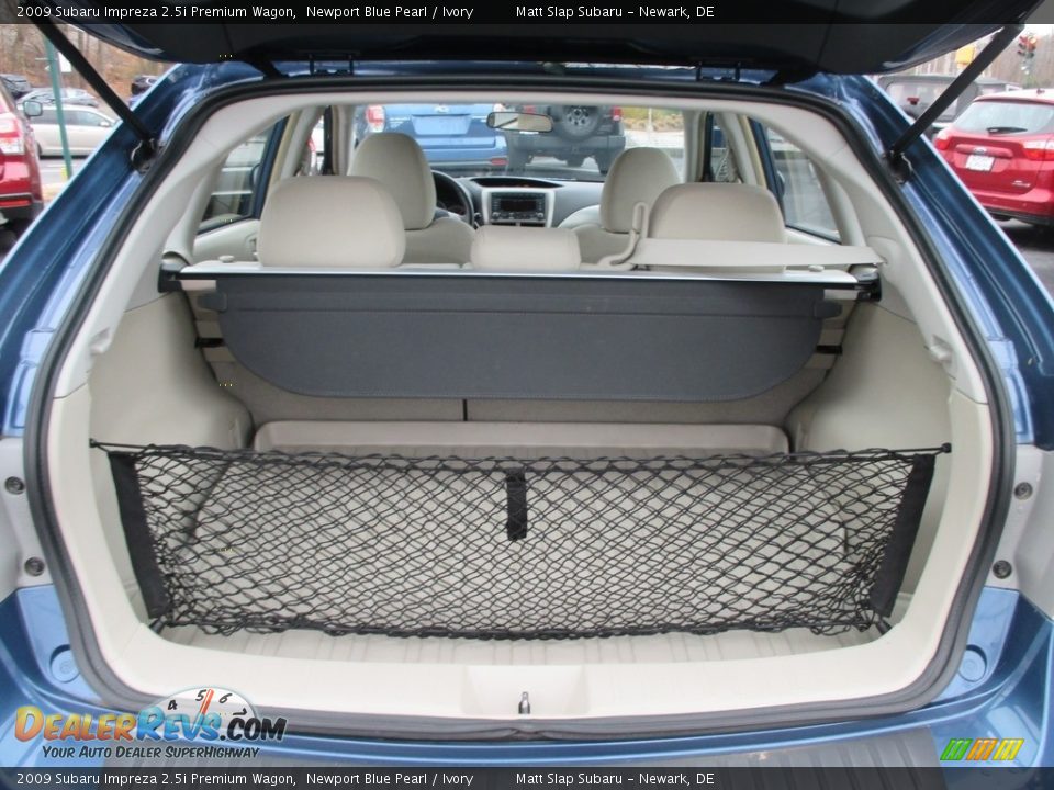 2009 Subaru Impreza 2.5i Premium Wagon Newport Blue Pearl / Ivory Photo #20