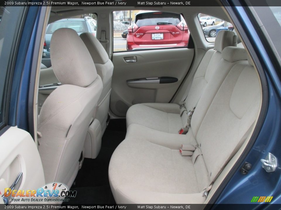 2009 Subaru Impreza 2.5i Premium Wagon Newport Blue Pearl / Ivory Photo #22