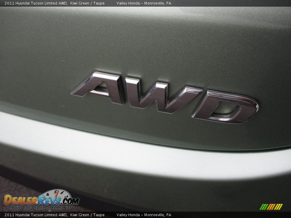 2011 Hyundai Tucson Limited AWD Kiwi Green / Taupe Photo #6