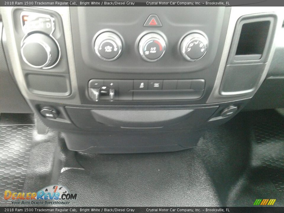 2018 Ram 1500 Tradesman Regular Cab Bright White / Black/Diesel Gray Photo #17