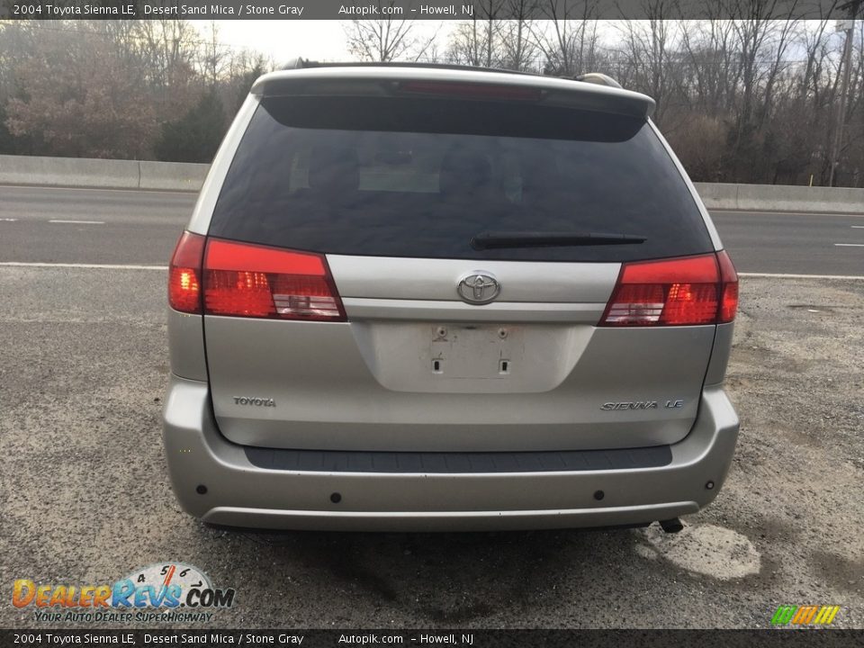 2004 Toyota Sienna LE Desert Sand Mica / Stone Gray Photo #4