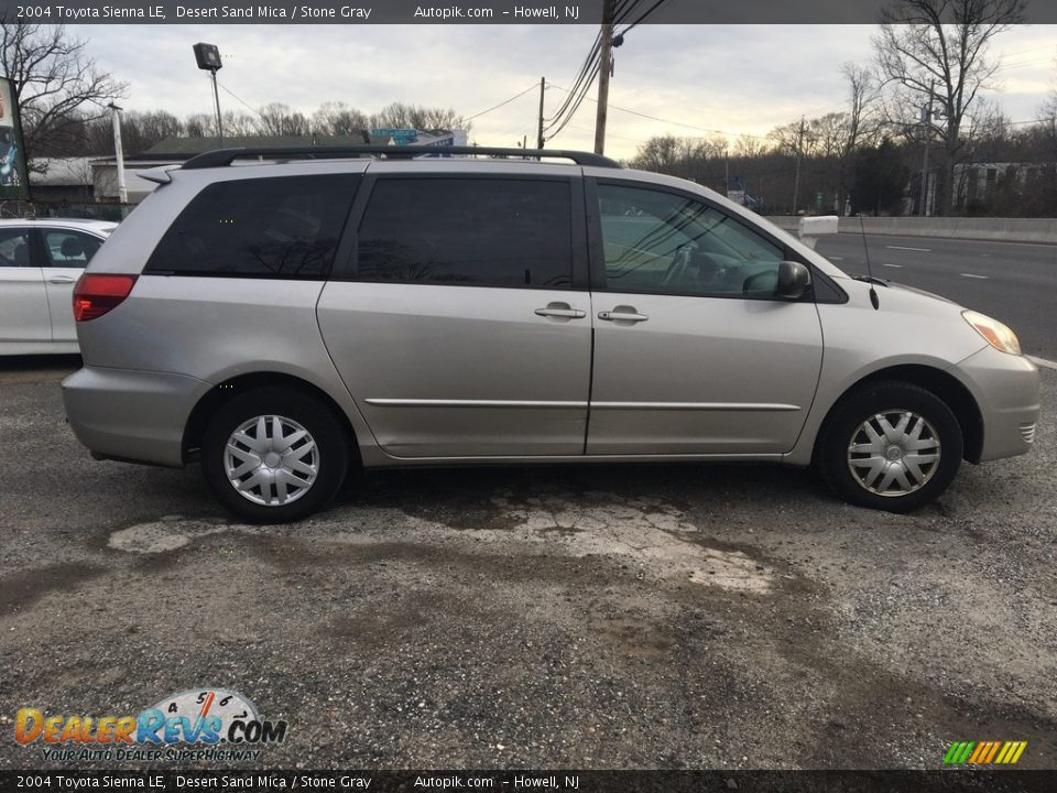 2004 Toyota Sienna LE Desert Sand Mica / Stone Gray Photo #6