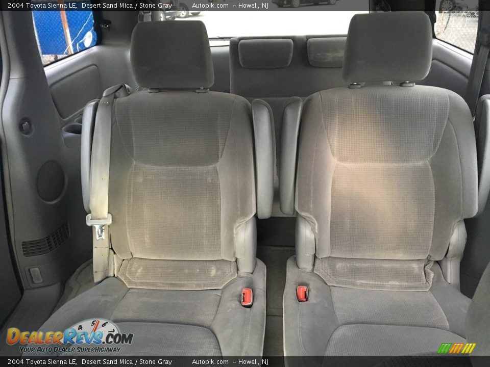 2004 Toyota Sienna LE Desert Sand Mica / Stone Gray Photo #14