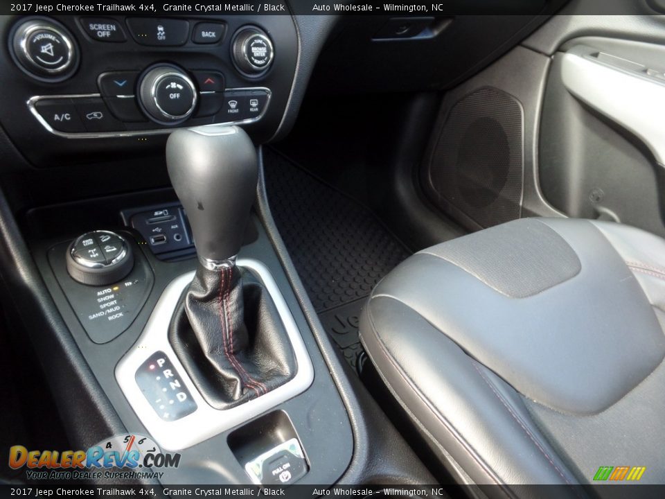 2017 Jeep Cherokee Trailhawk 4x4 Granite Crystal Metallic / Black Photo #19