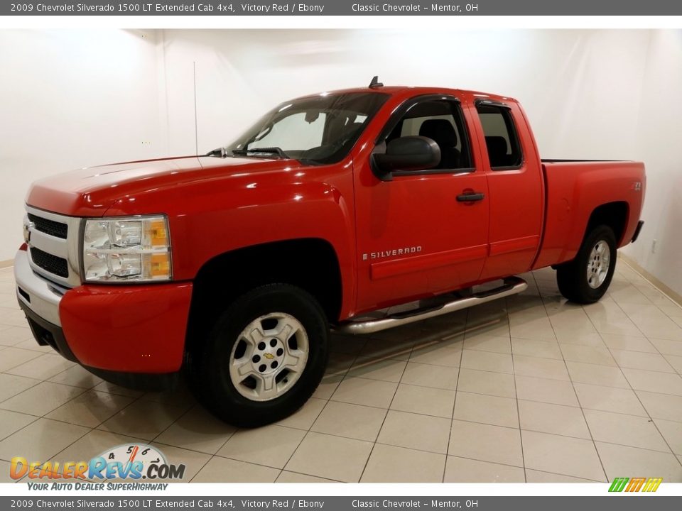2009 Chevrolet Silverado 1500 LT Extended Cab 4x4 Victory Red / Ebony Photo #3