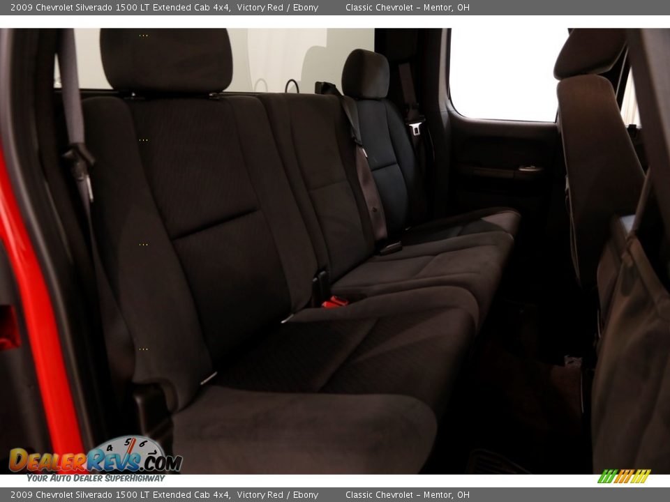 2009 Chevrolet Silverado 1500 LT Extended Cab 4x4 Victory Red / Ebony Photo #8