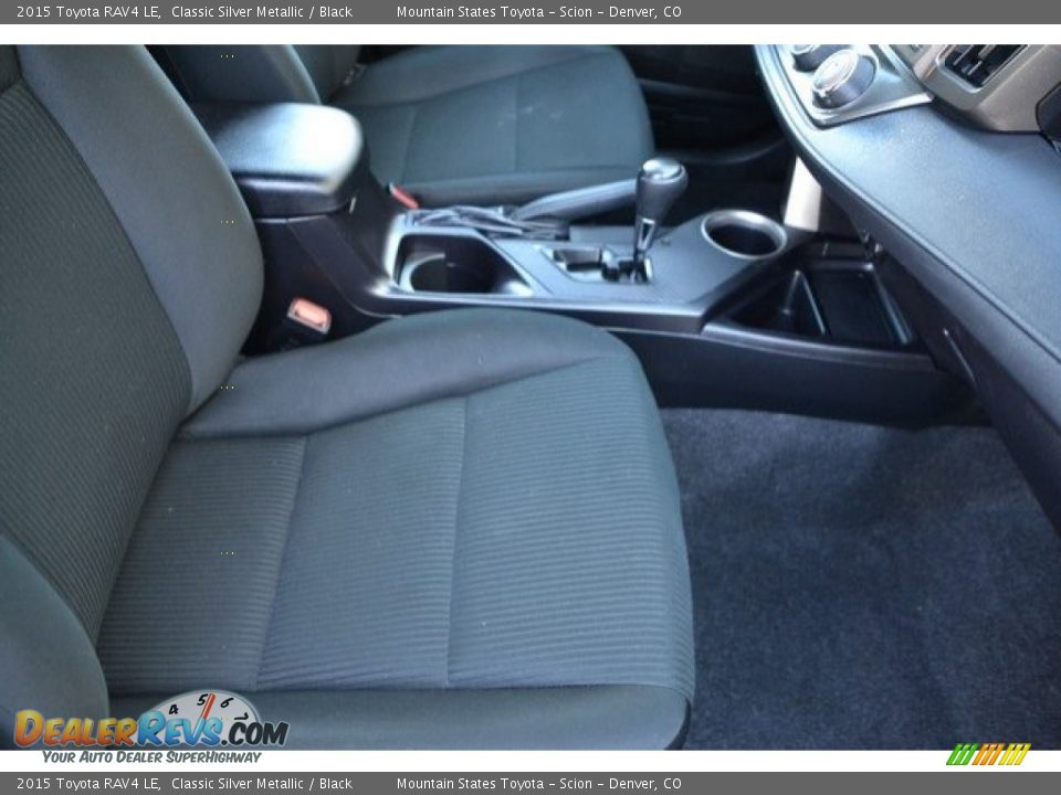 2015 Toyota RAV4 LE Classic Silver Metallic / Black Photo #17