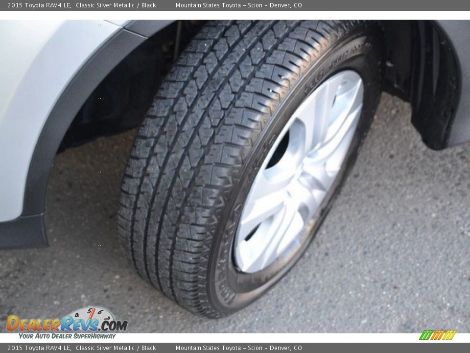 2015 Toyota RAV4 LE Classic Silver Metallic / Black Photo #28