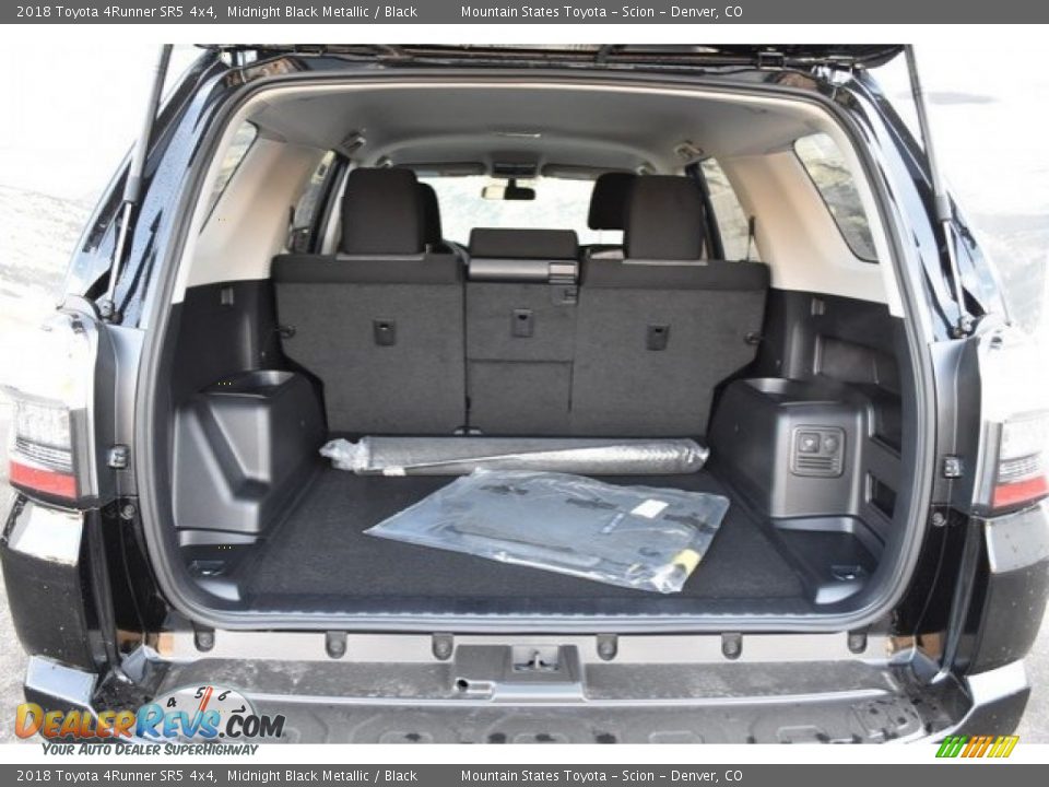 2018 Toyota 4Runner SR5 4x4 Midnight Black Metallic / Black Photo #8
