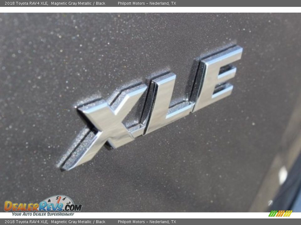 2018 Toyota RAV4 XLE Magnetic Gray Metallic / Black Photo #34