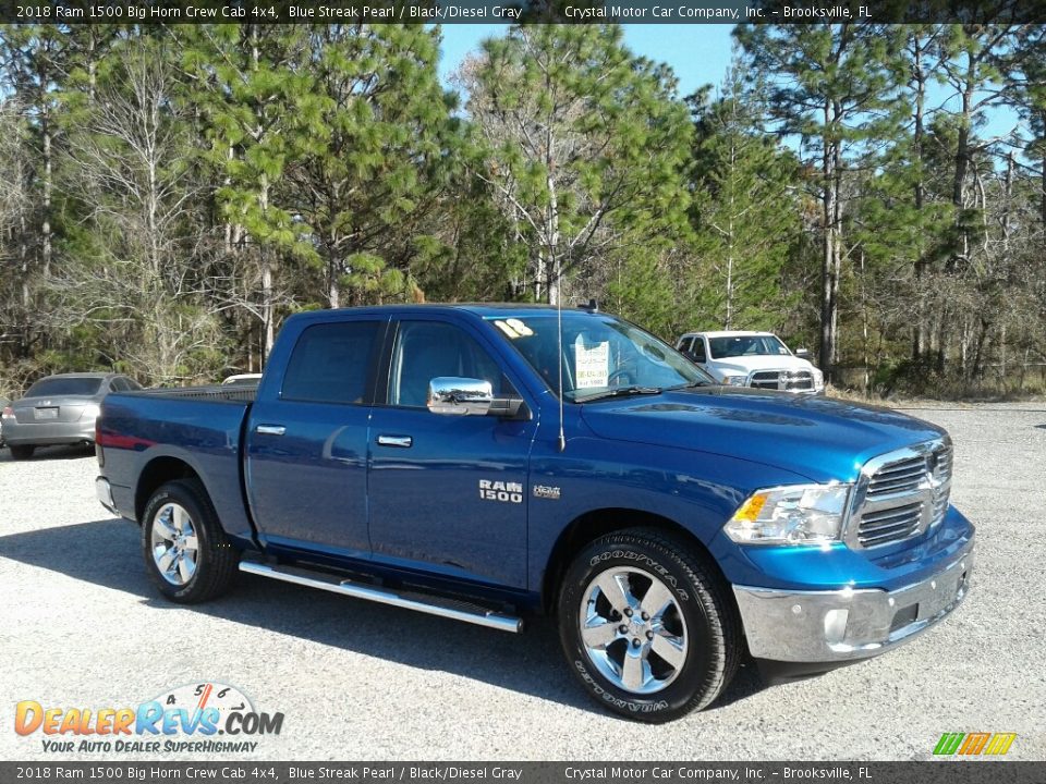 Front 3/4 View of 2018 Ram 1500 Big Horn Crew Cab 4x4 Photo #7