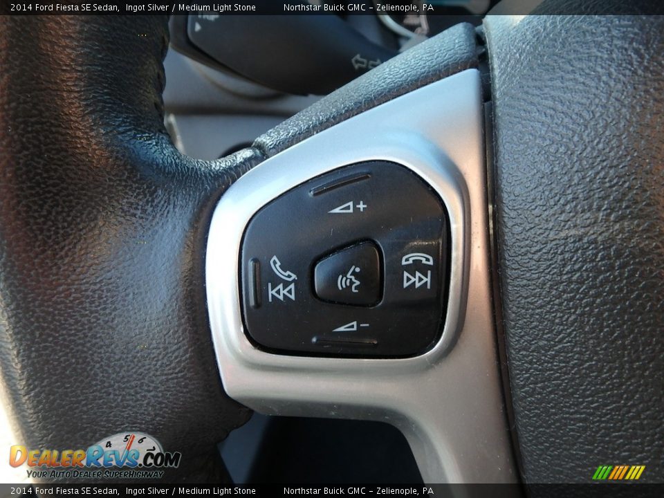 2014 Ford Fiesta SE Sedan Ingot Silver / Medium Light Stone Photo #24