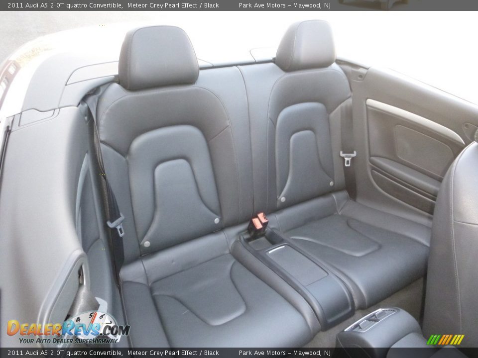 2011 Audi A5 2.0T quattro Convertible Meteor Grey Pearl Effect / Black Photo #32