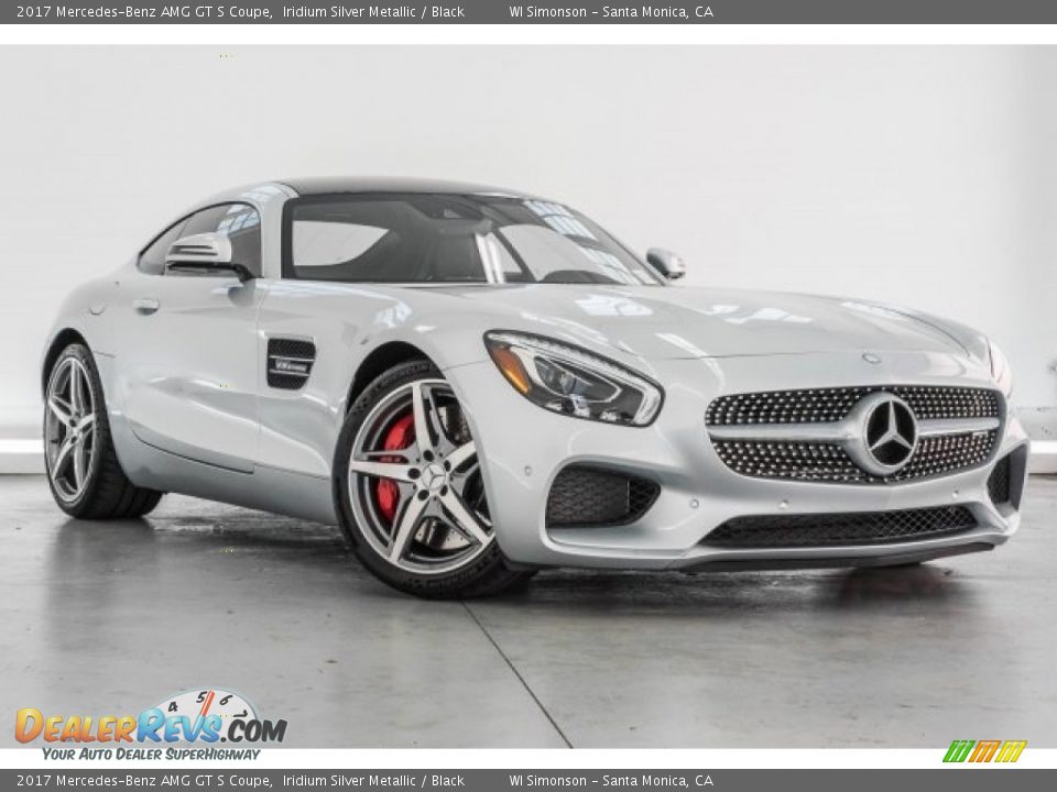 Front 3/4 View of 2017 Mercedes-Benz AMG GT S Coupe Photo #18