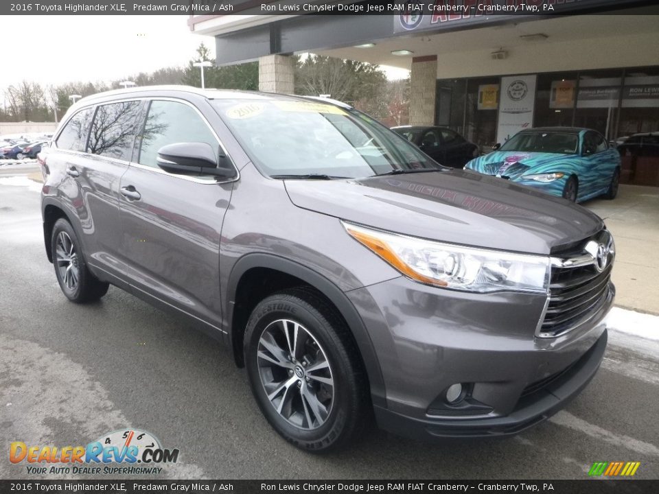 2016 Toyota Highlander XLE Predawn Gray Mica / Ash Photo #3