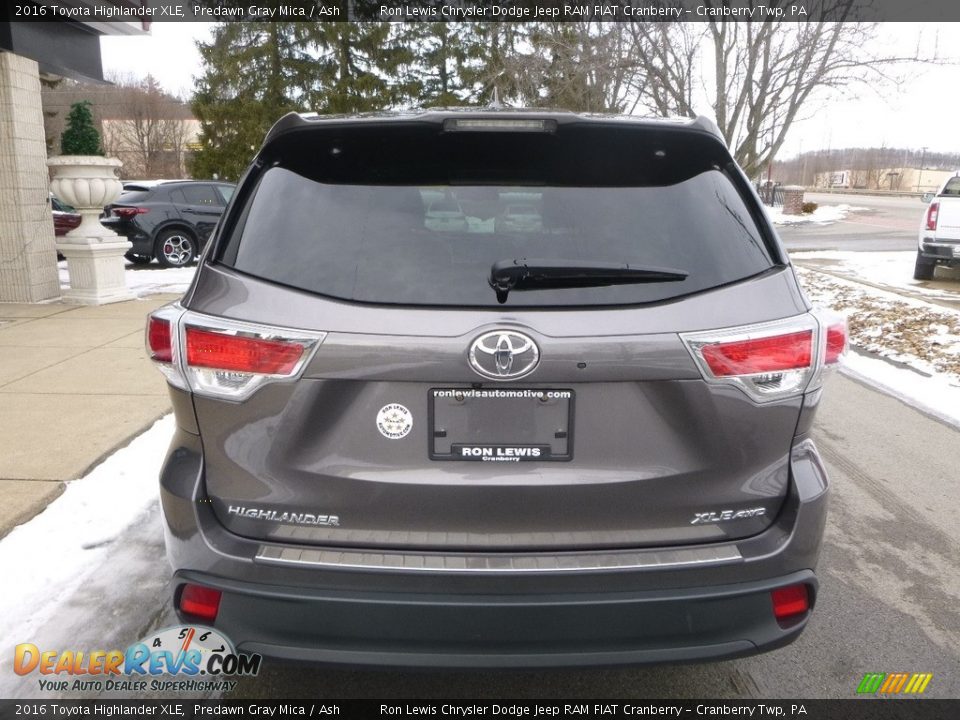 2016 Toyota Highlander XLE Predawn Gray Mica / Ash Photo #8