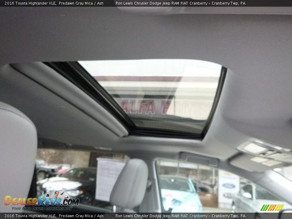 2016 Toyota Highlander XLE Predawn Gray Mica / Ash Photo #12