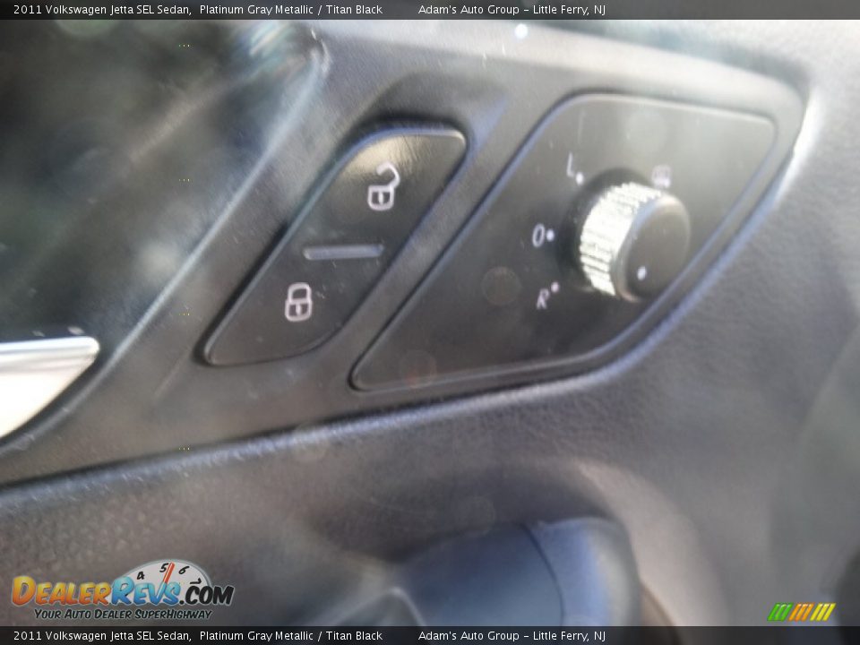2011 Volkswagen Jetta SEL Sedan Platinum Gray Metallic / Titan Black Photo #11