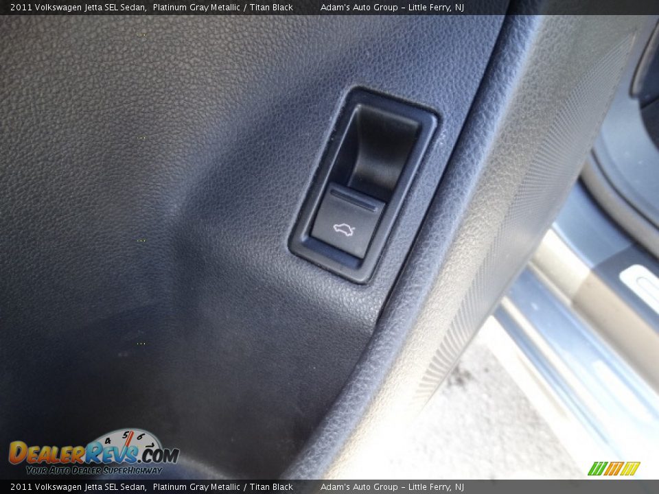 2011 Volkswagen Jetta SEL Sedan Platinum Gray Metallic / Titan Black Photo #12