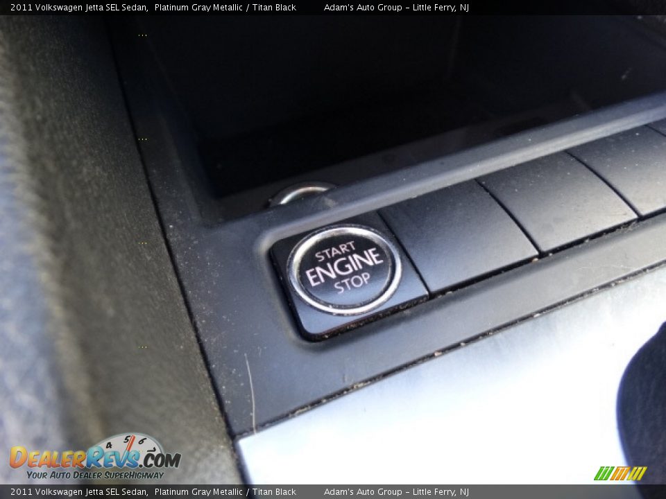 2011 Volkswagen Jetta SEL Sedan Platinum Gray Metallic / Titan Black Photo #26