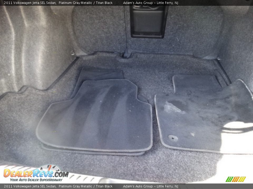 2011 Volkswagen Jetta SEL Sedan Platinum Gray Metallic / Titan Black Photo #29