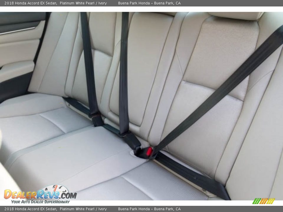 2018 Honda Accord EX Sedan Platinum White Pearl / Ivory Photo #23