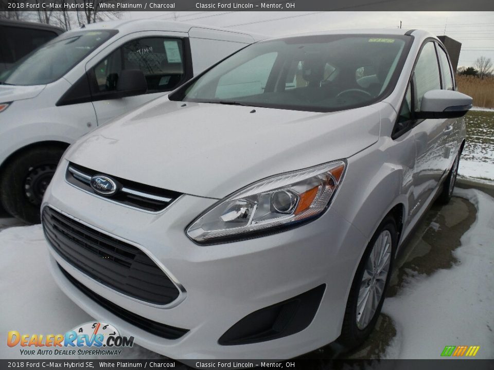 Front 3/4 View of 2018 Ford C-Max Hybrid SE Photo #1