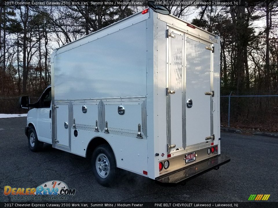 2017 Chevrolet Express Cutaway 3500 Work Van Summit White / Medium Pewter Photo #4