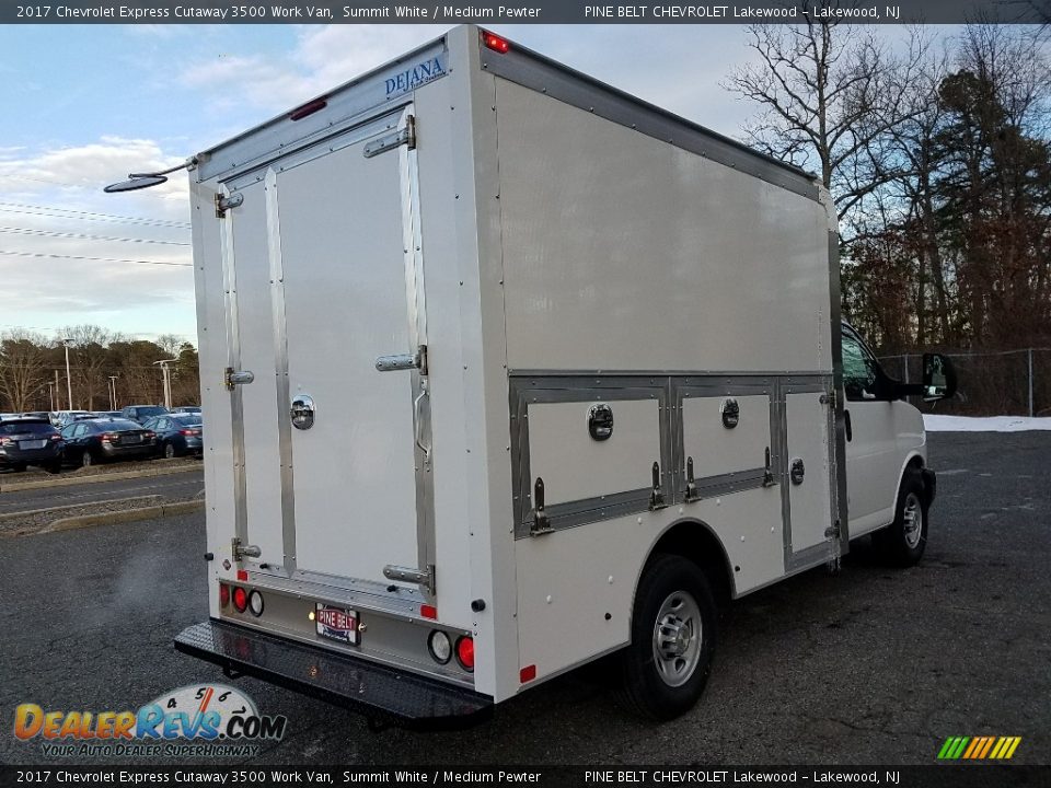 2017 Chevrolet Express Cutaway 3500 Work Van Summit White / Medium Pewter Photo #5