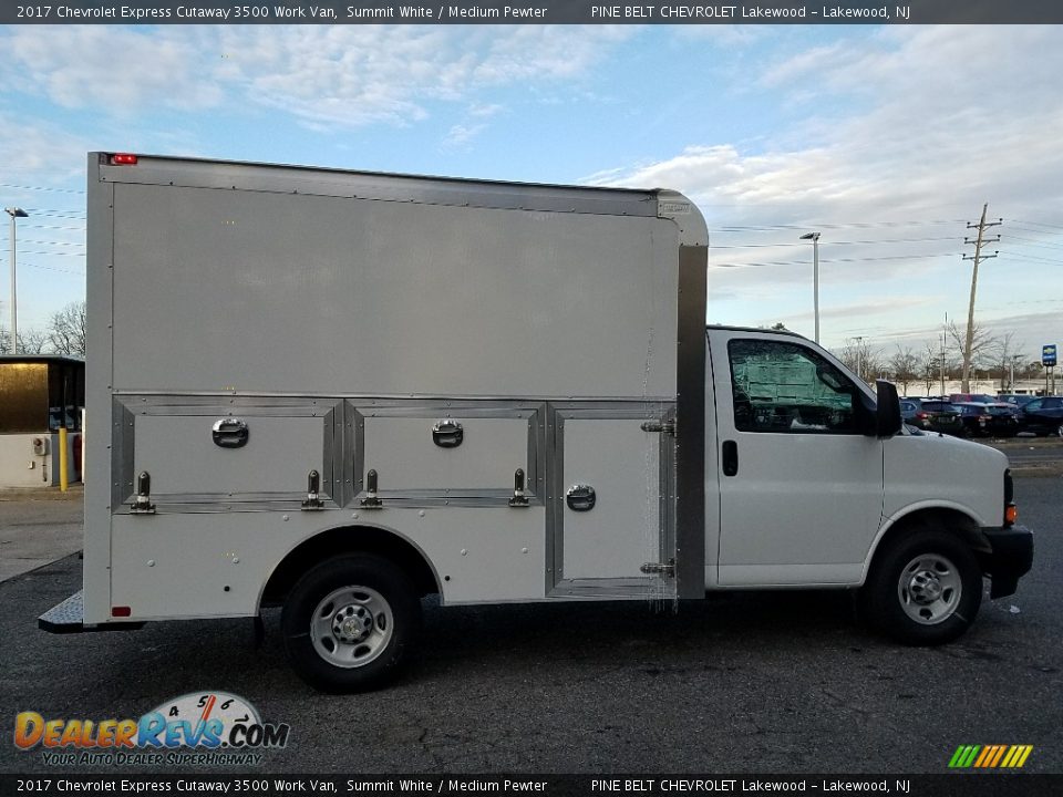 2017 Chevrolet Express Cutaway 3500 Work Van Summit White / Medium Pewter Photo #6