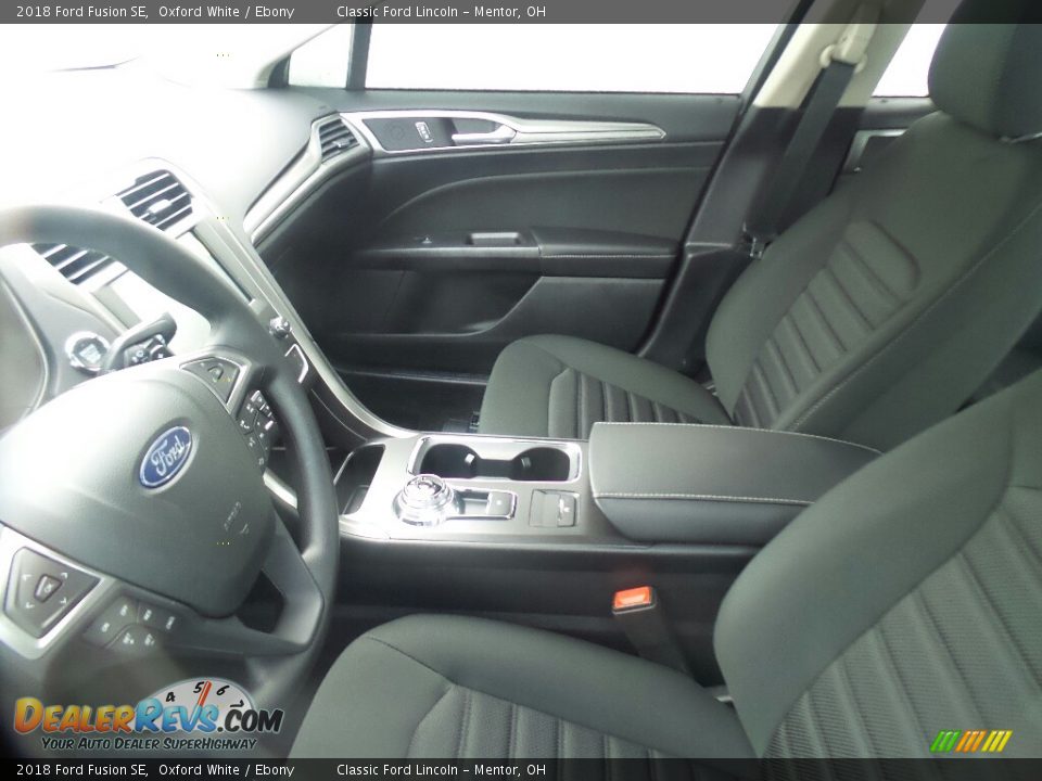 2018 Ford Fusion SE Oxford White / Ebony Photo #4