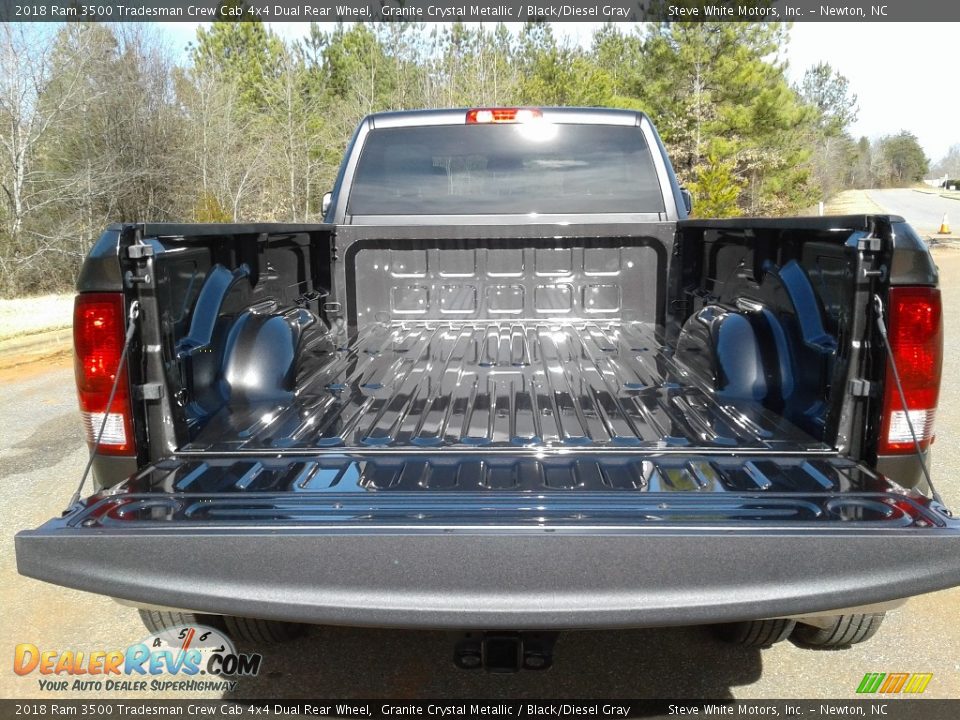 2018 Ram 3500 Tradesman Crew Cab 4x4 Dual Rear Wheel Granite Crystal Metallic / Black/Diesel Gray Photo #12