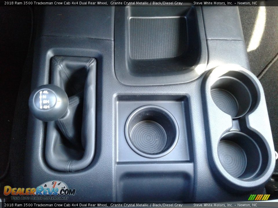 2018 Ram 3500 Tradesman Crew Cab 4x4 Dual Rear Wheel Granite Crystal Metallic / Black/Diesel Gray Photo #21