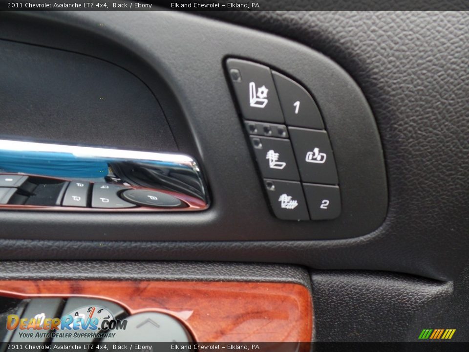 2011 Chevrolet Avalanche LTZ 4x4 Black / Ebony Photo #13