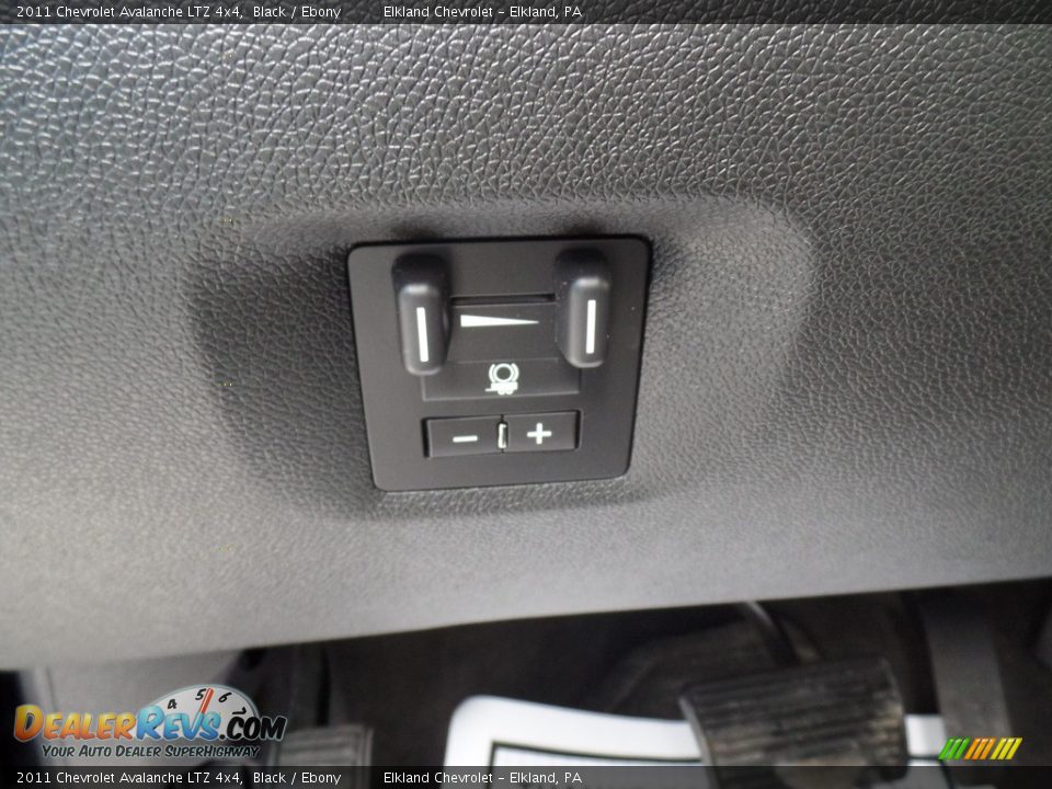 2011 Chevrolet Avalanche LTZ 4x4 Black / Ebony Photo #23
