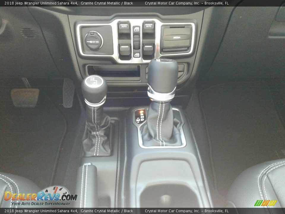 2018 Jeep Wrangler Unlimited Sahara 4x4 Granite Crystal Metallic / Black Photo #16