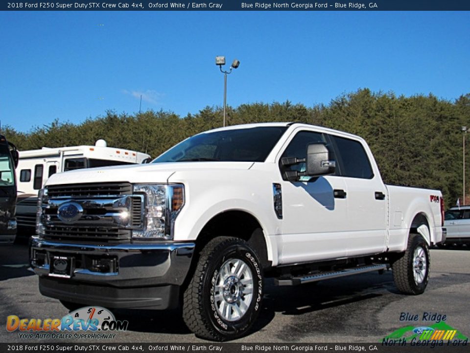 2018 Ford F250 Super Duty STX Crew Cab 4x4 Oxford White / Earth Gray Photo #1