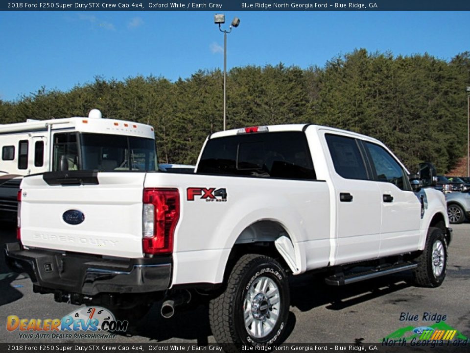 2018 Ford F250 Super Duty STX Crew Cab 4x4 Oxford White / Earth Gray Photo #5
