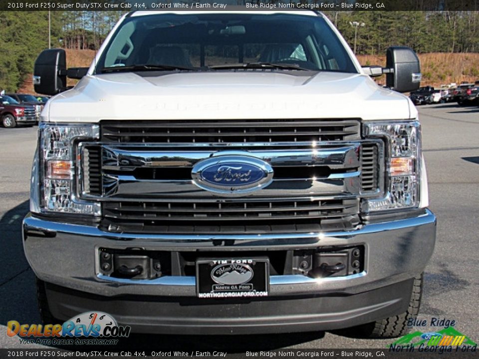 2018 Ford F250 Super Duty STX Crew Cab 4x4 Oxford White / Earth Gray Photo #8