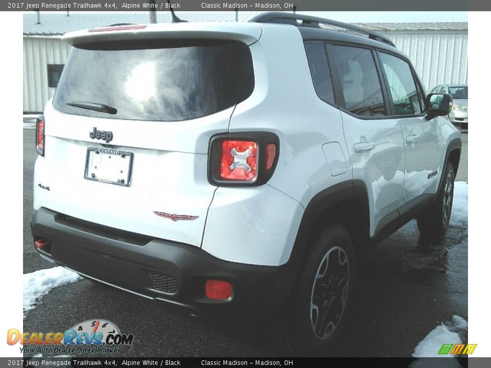 2017 Jeep Renegade Trailhawk 4x4 Alpine White / Black Photo #3