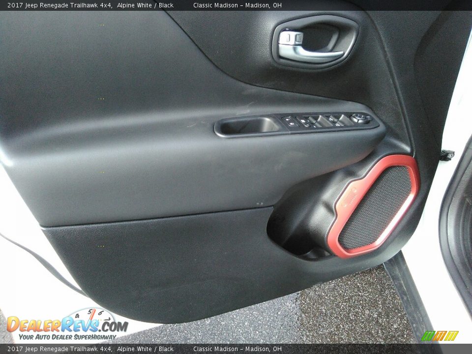 2017 Jeep Renegade Trailhawk 4x4 Alpine White / Black Photo #4