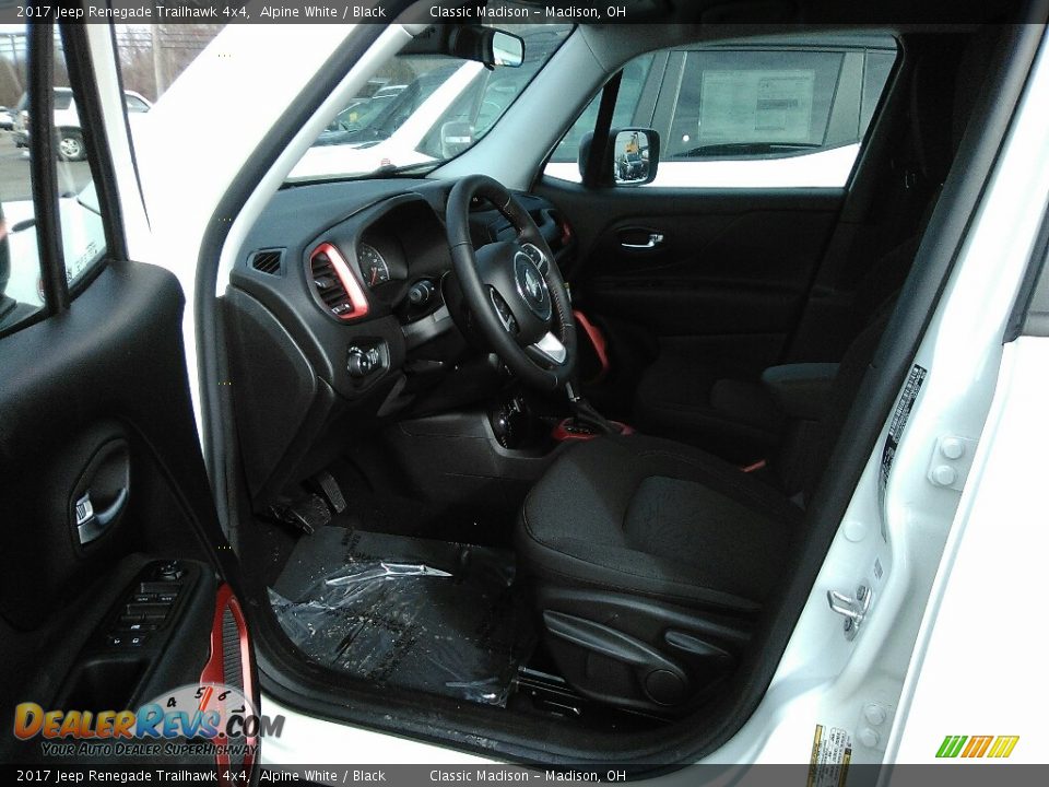 2017 Jeep Renegade Trailhawk 4x4 Alpine White / Black Photo #5