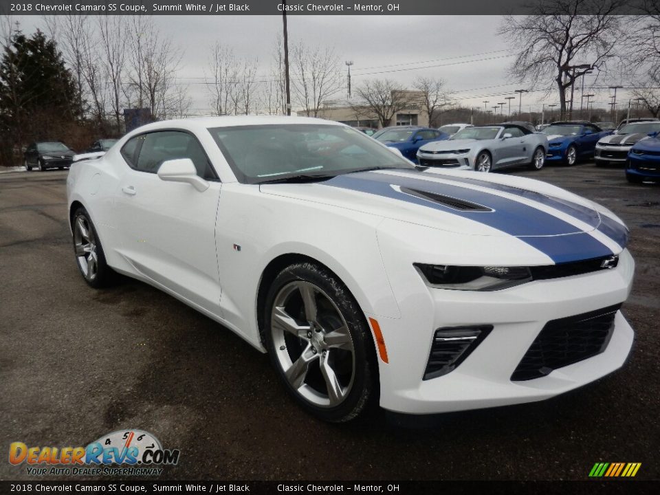Front 3/4 View of 2018 Chevrolet Camaro SS Coupe Photo #3