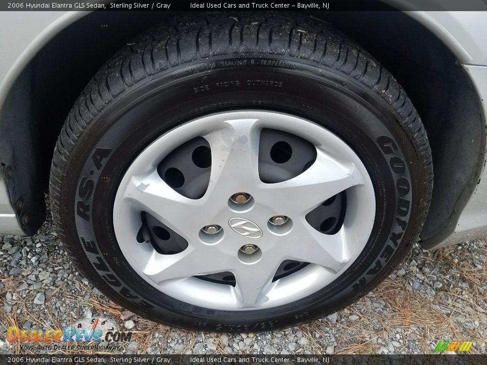 2006 Hyundai Elantra GLS Sedan Sterling Silver / Gray Photo #24