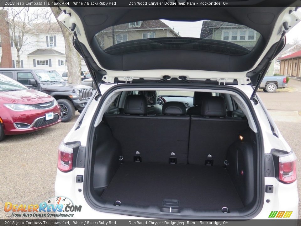 2018 Jeep Compass Trailhawk 4x4 White / Black/Ruby Red Photo #23