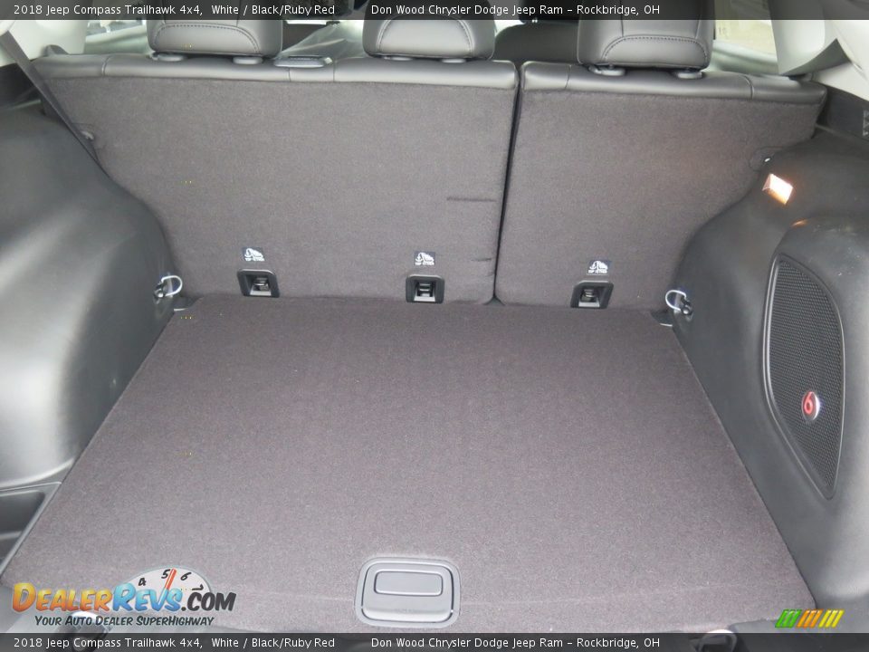 2018 Jeep Compass Trailhawk 4x4 White / Black/Ruby Red Photo #24