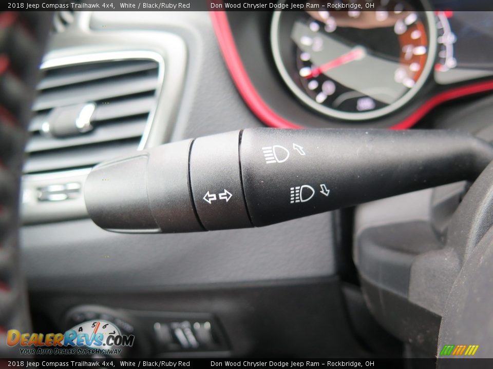 2018 Jeep Compass Trailhawk 4x4 White / Black/Ruby Red Photo #28