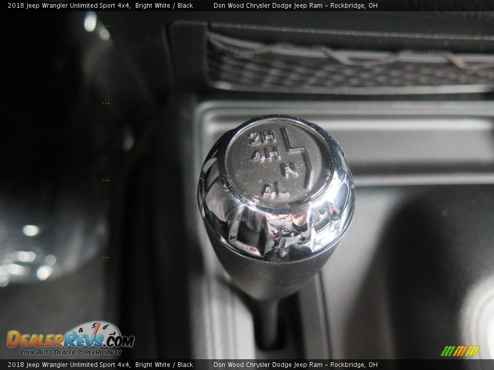 2018 Jeep Wrangler Unlimited Sport 4x4 Bright White / Black Photo #28